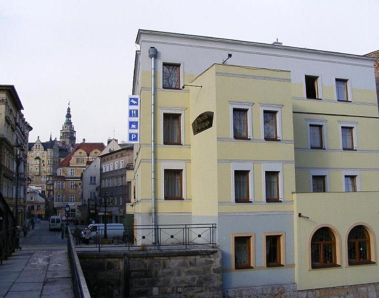 Przy Zelaznym Moscie Panzió Kłodzko Kültér fotó